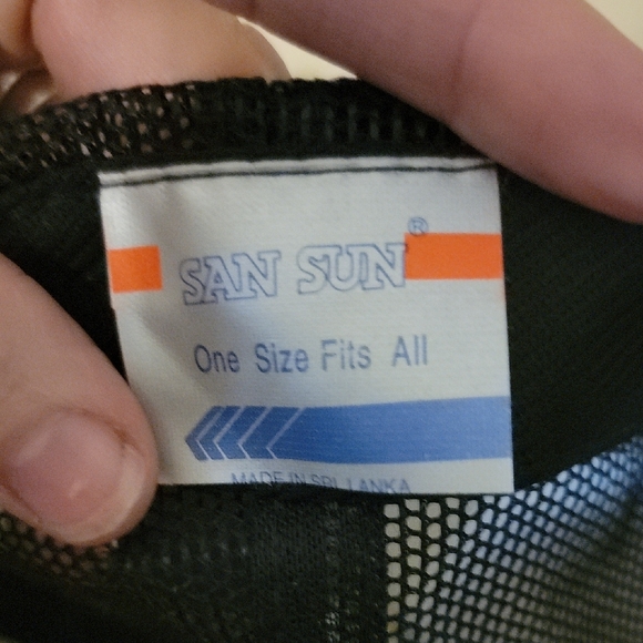 DARE Hat Truckers Dtyle NWOT - Picture 3 of 4